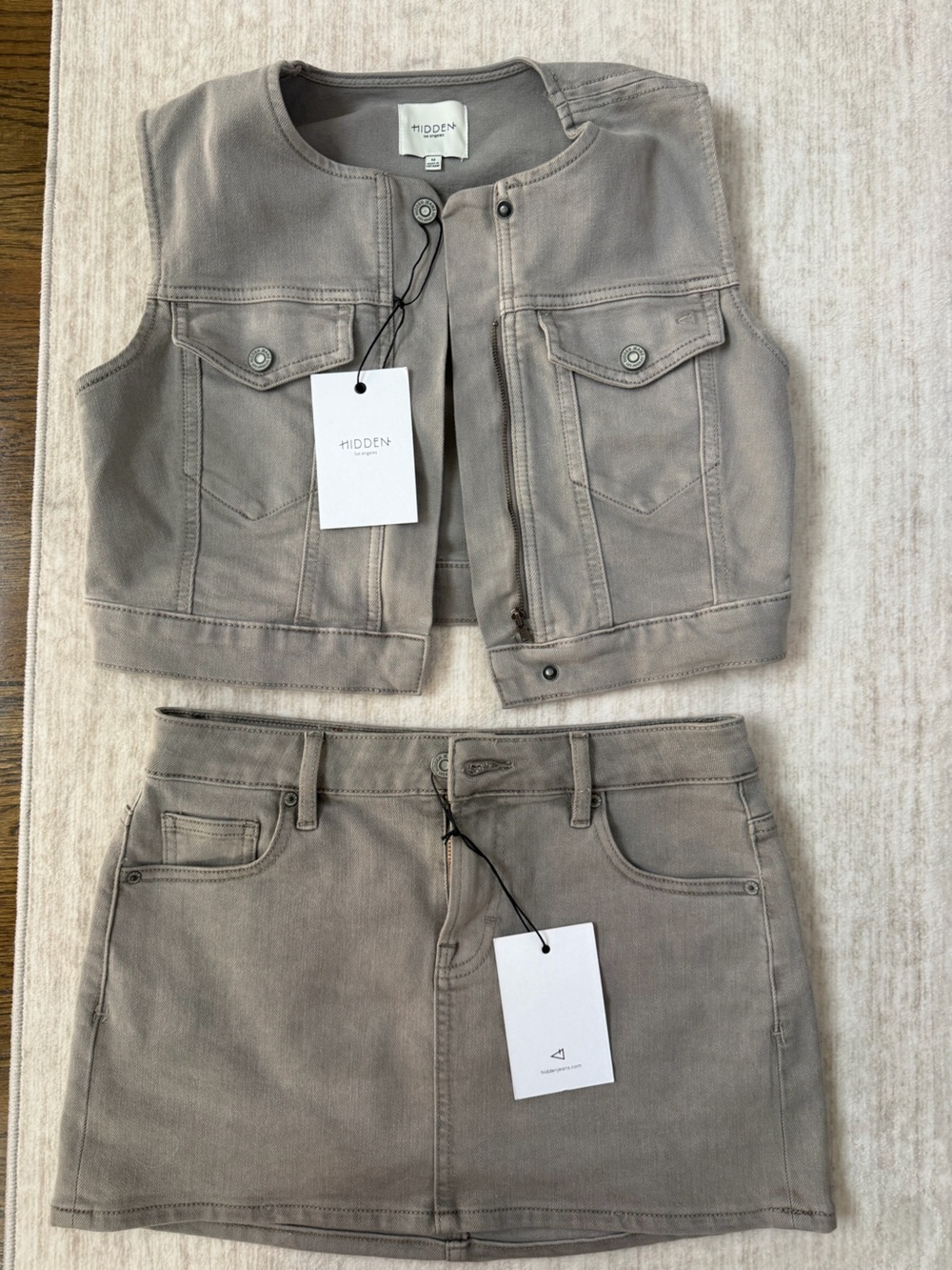 Hidden Gray Two-Piece Skirt Set with Cropped Vest